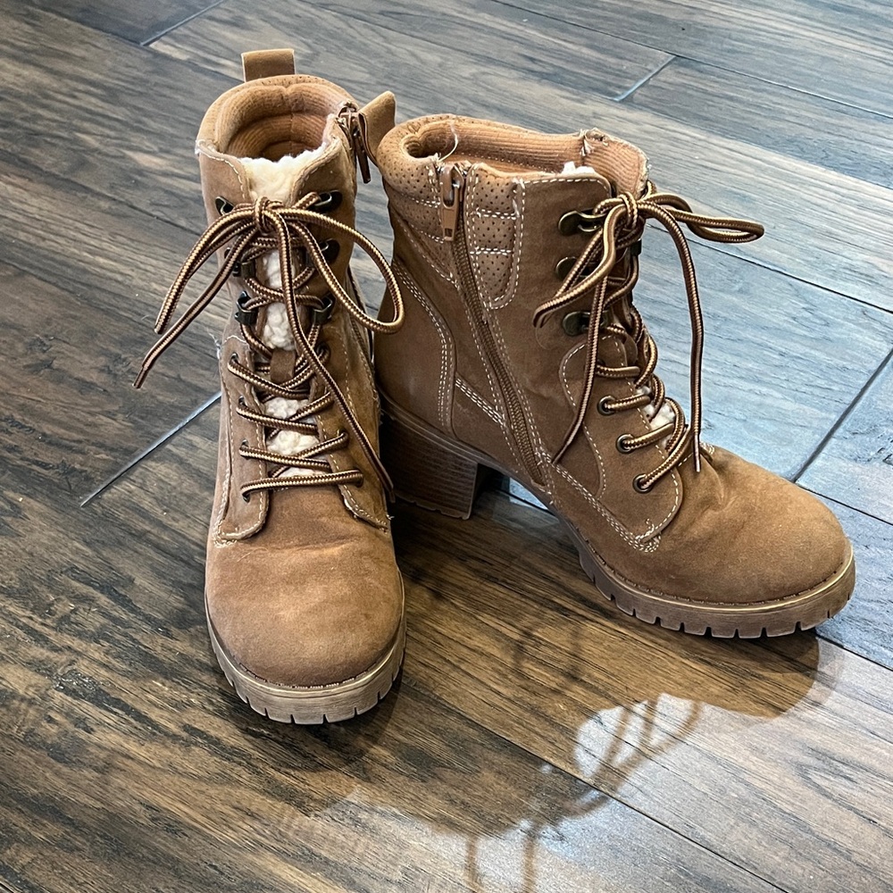 Jellypop Brown Lace Up Boots